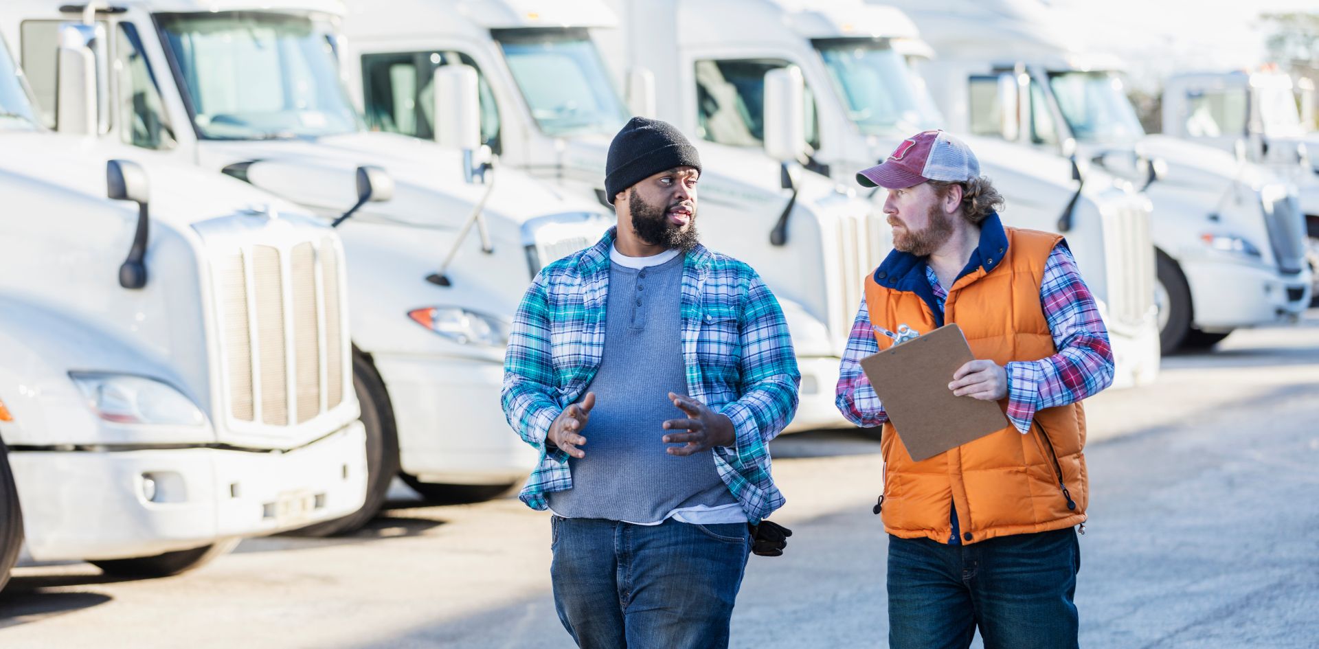 A trucker and dispatcher discuss a load