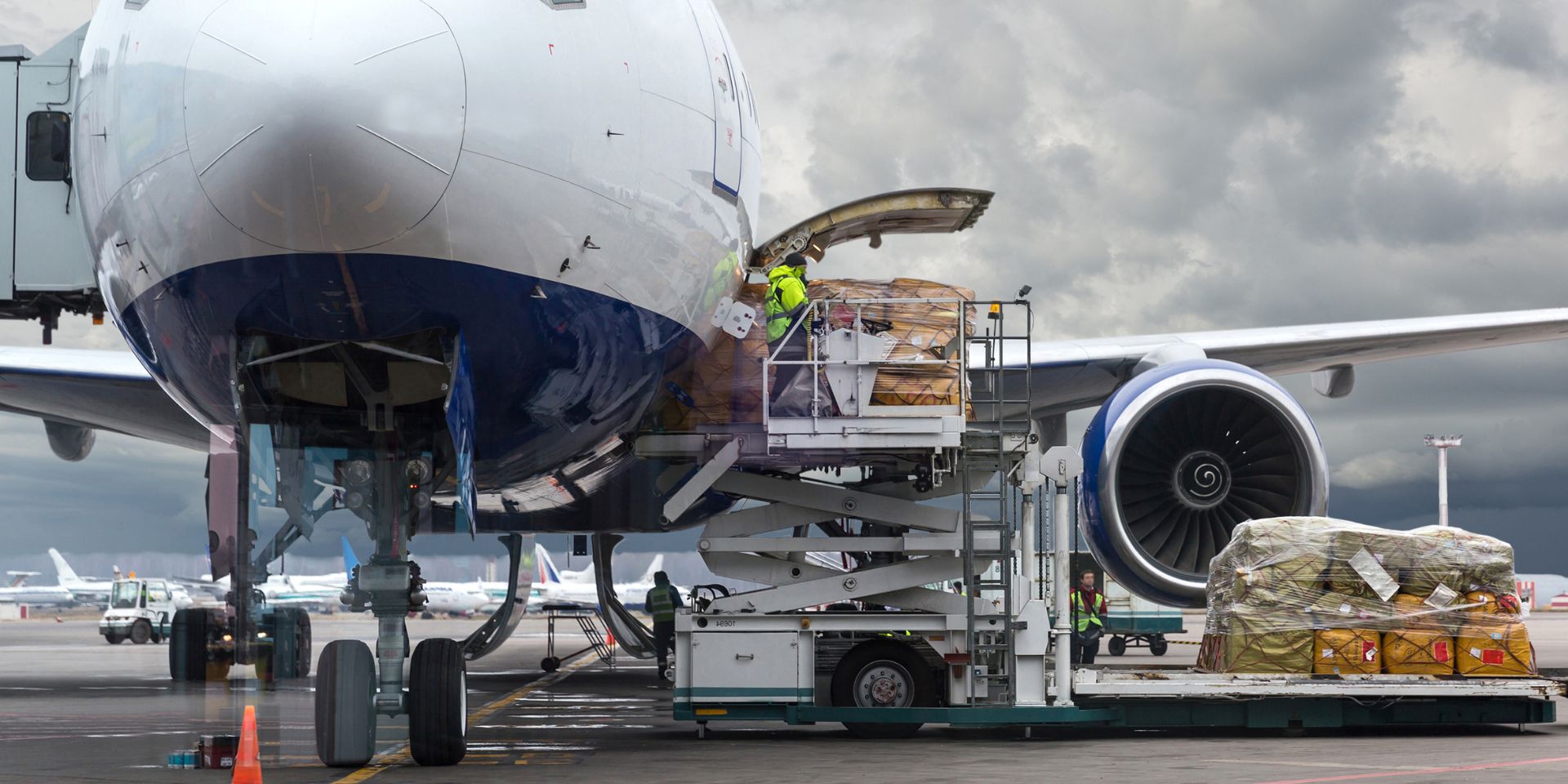 Cargo being unloaded from a cargo plane
